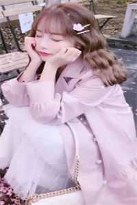穿成炮灰后，我被反派夫人拉黑了完结版阅读