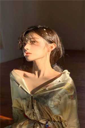 全集末世来临后，美女全来讨好我