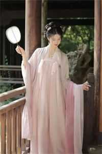 每周给不同女人花钱手撕舔狗剧本完结版