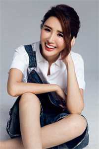 完整文本活成前任白月光后，她桃花朵朵开