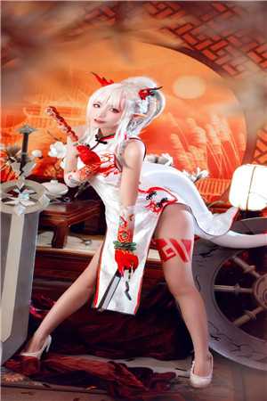 全章阅读说好的除魔，她咋混成最大女魔头
