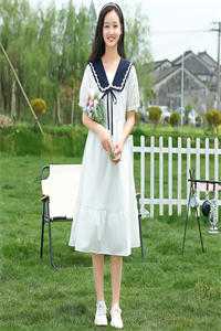 巅峰仕途男女主人公