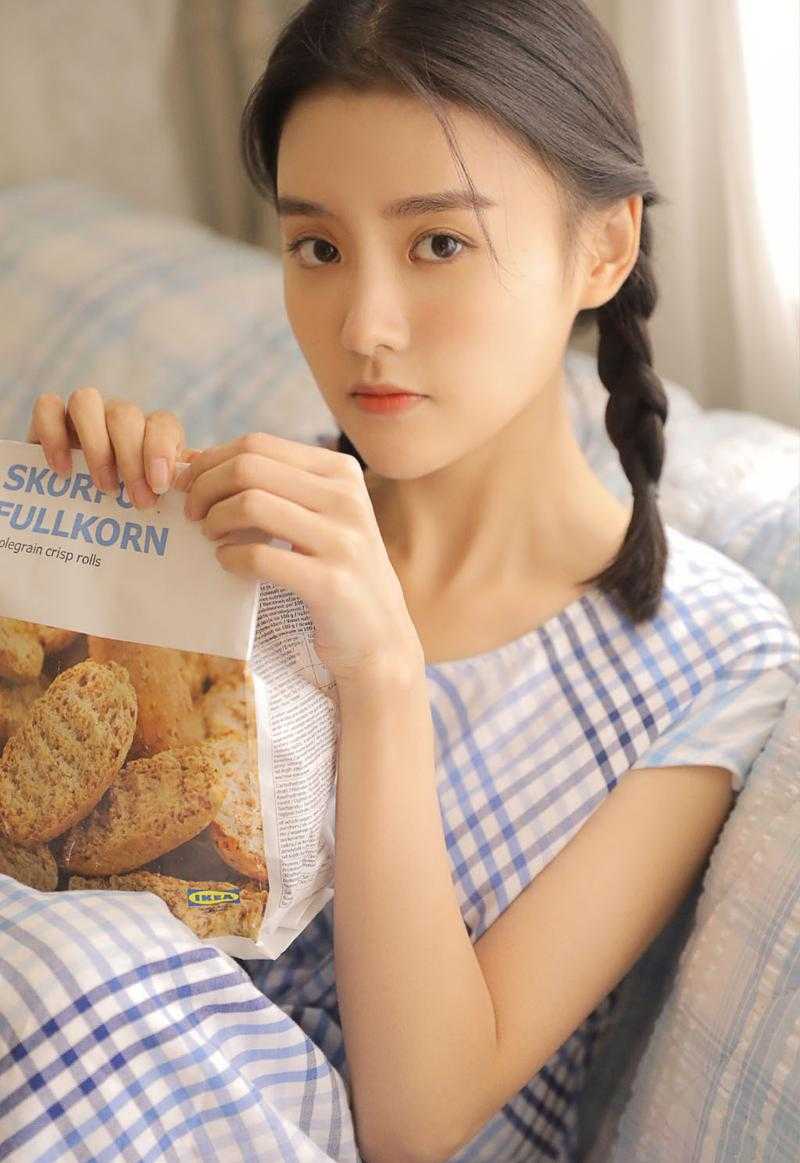 老婆把女儿的头发剃光后，我跳伞假死了目录