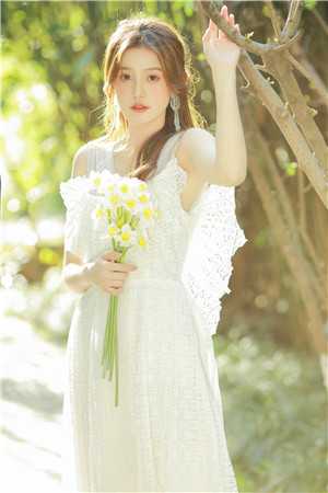 重生：开局收获校花妈妈大师级秘书！陈默苏韵