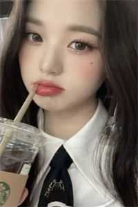 女友说家境不好，却送竹马游艇江静王昊