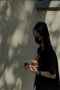饶美玲贺洪森