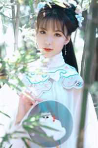 月满则亏，百年东覆水