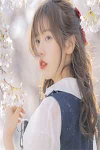 月满则亏，百年东覆水