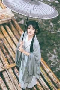 我流产当天，老公喜提百万豪车送青梅
