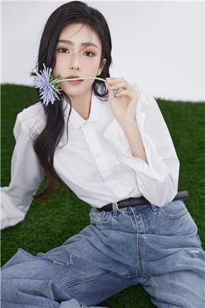 她咸鱼，然而反派他超爱