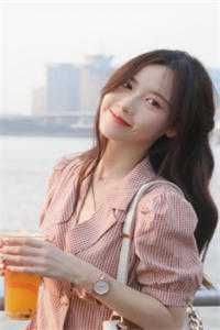弹幕出现后，恶毒女配杀疯了