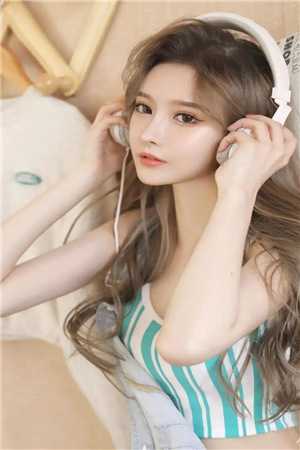 白毛校花天天叹气，他怎么还在变强