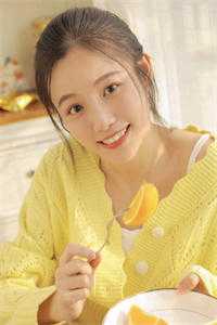 新婚夜娶平妻？疯批暴君抢我入宫