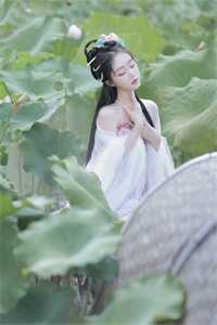 男友和白月光求婚后，我嫁给他死对头