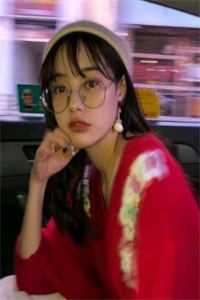穿成贵妃后，我在后宫开补习班