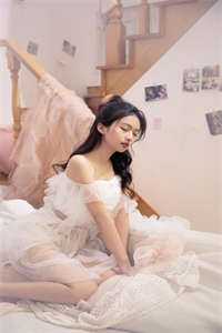 打脸误以为我是村姑的绿茶养女