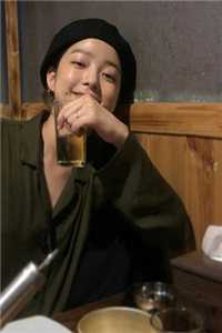 被福利院妹妹骂陪酒女后，我疯狂打脸