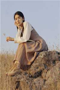 看到弹幕后，恶毒女配逆袭女主