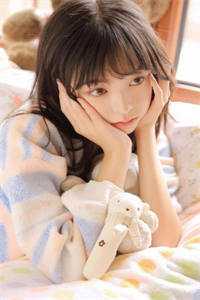 她似昨夜星辰留不住