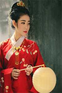 女儿死时，丈夫和白月光在甜蜜