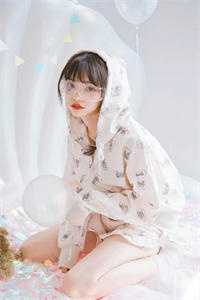 一场酒局，我拿下高冷女领导的信任TXT
