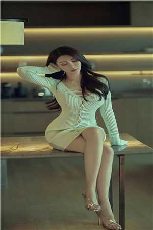 蜀先生莲曦写的小说被强行剖丹后，所有人才知我是鸿蒙金莲