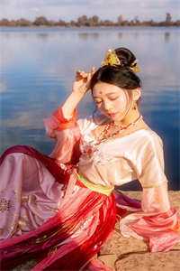 儿子订婚前夕，亲家母执意要退婚嫁入假豪门