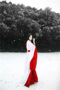 完结版小说穷酸孤女竟是真豪门，未婚夫全家追妻火葬场by靳浮白姜榕