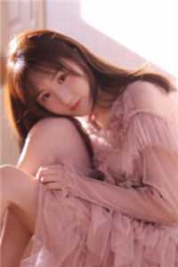 梨花无意伴寒春