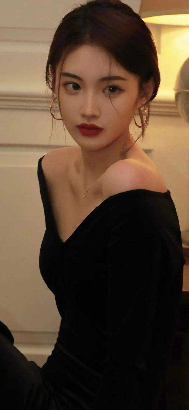 未婚夫偷我su10设计图，我直接发布飞行汽车