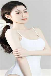 和女友回乡下后，他仕途圆满无删减版