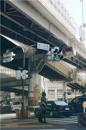 大年三十，我在高速路偶遇老公
