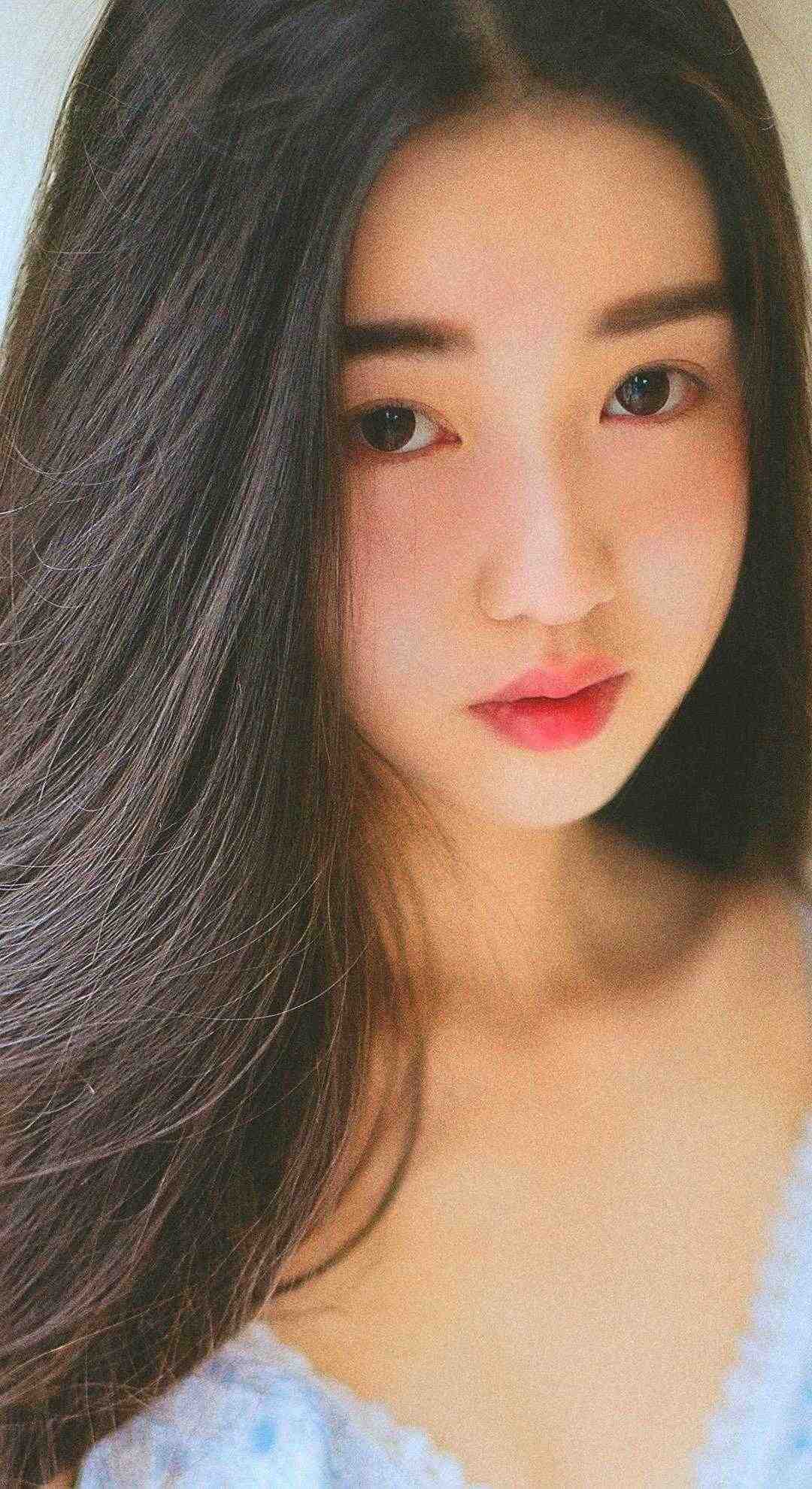 重生后，我成了仇人的掌上明珠