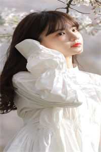 活寡三年她离婚，京圈骚爷悔红眼