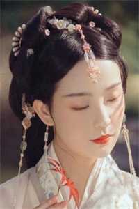 职场狂飙：从征服美人局长开始全文免费