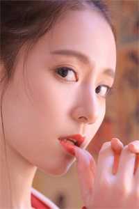 穿越后，我和国民女神成了队友已完结