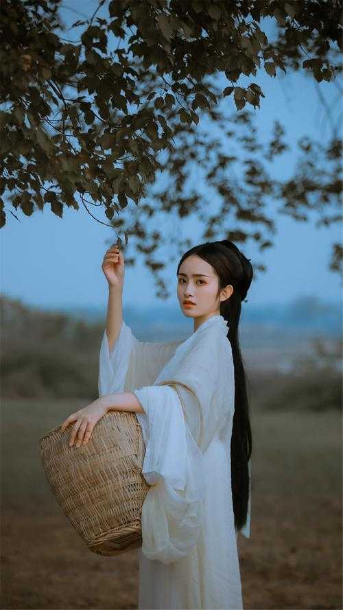 绿儿产生了强烈危机感