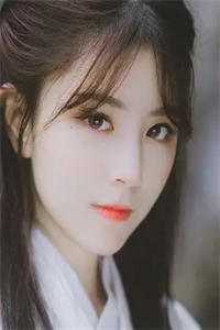恭迎女魔尊
