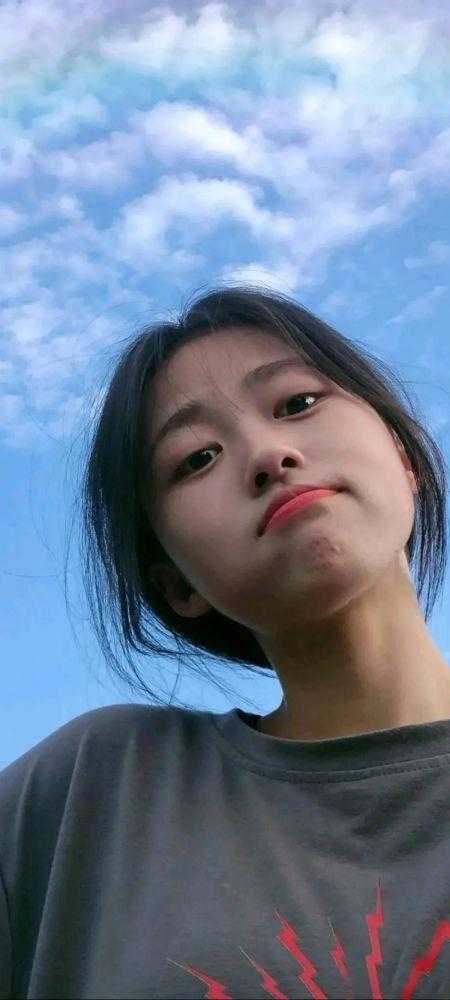 所属他不答目光