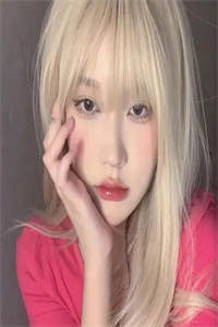 我红扑扑的小脸