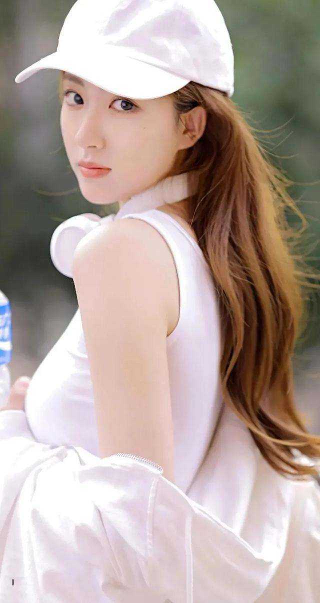 入赘后，夫妻俩双双掉马了全集阅读